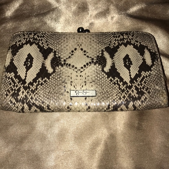 Platforms - Picture 2 of 5